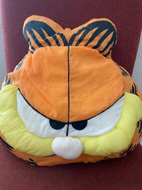 Garfield Plush Face Pillow - Orange & Yellow
